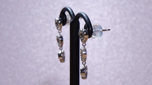 J36-11【USED】K18WGダイヤモンドピアス［01148966］