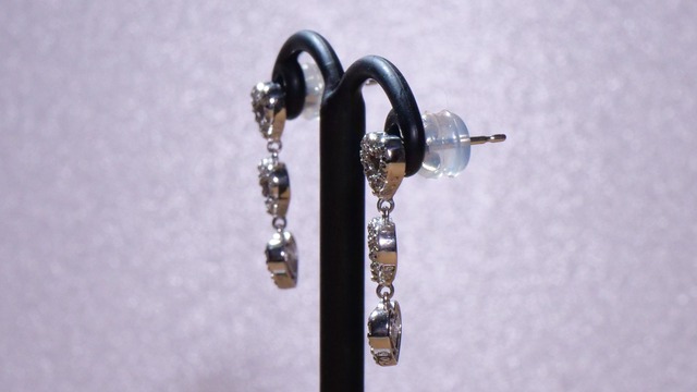 J36-11【USED】K18WGダイヤモンドピアス［01148966］