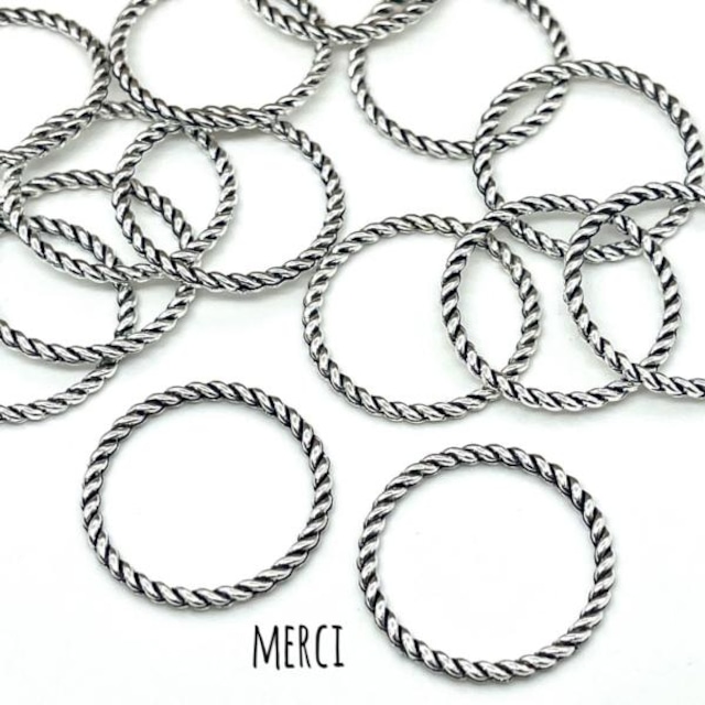 【4個】25mmツイストリング