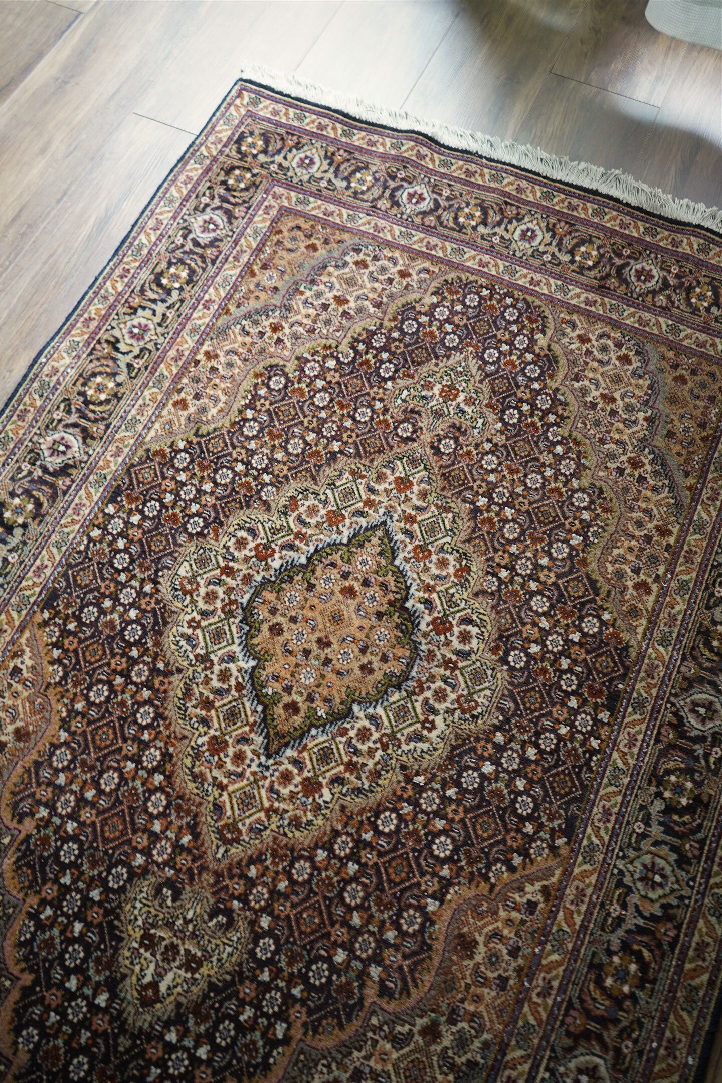 609】Vintage Persian Tabriz rug 1970's | ヴィンテージラグ専門店