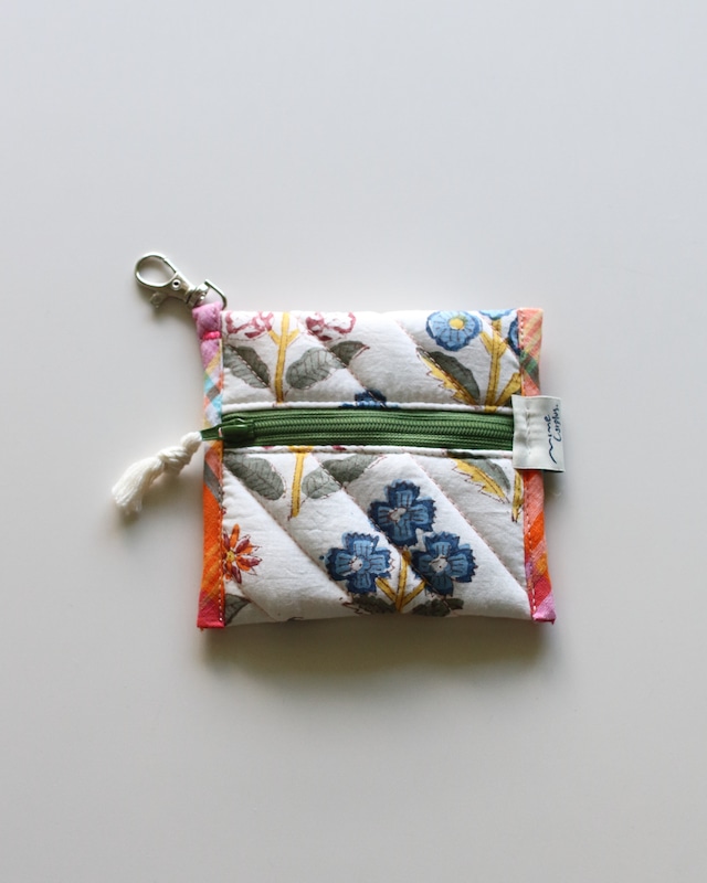 Block quilt pouch mini <Passion FL>
