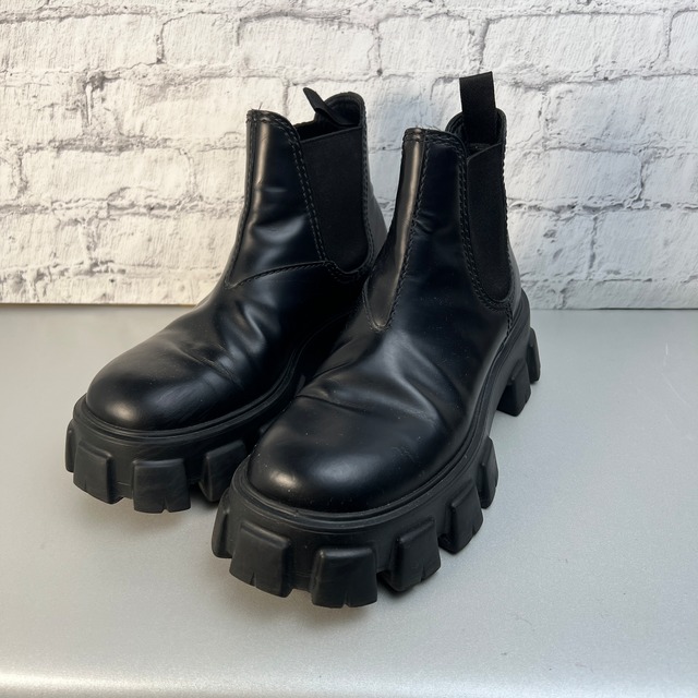PRADA プラダ チェルシーブーツ ブラック A-9198