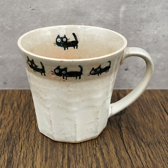猫マグカップ(くろ猫の散歩マグ)白