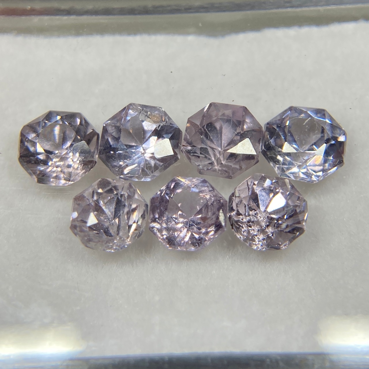 お花みたいなスピネル 訳あってお買い得 セット 約4.3-4.6mm r-0519