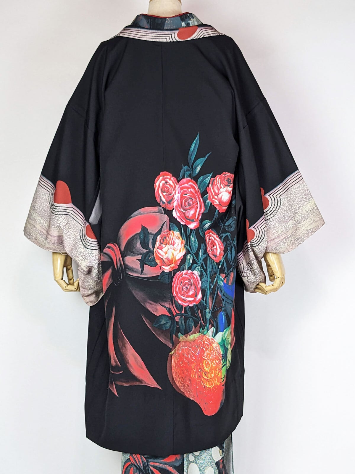 M寸即納品あり】鳩柄ポリエステル羽織（赤×青緑） | 重宗玉緒 WEB SHOP