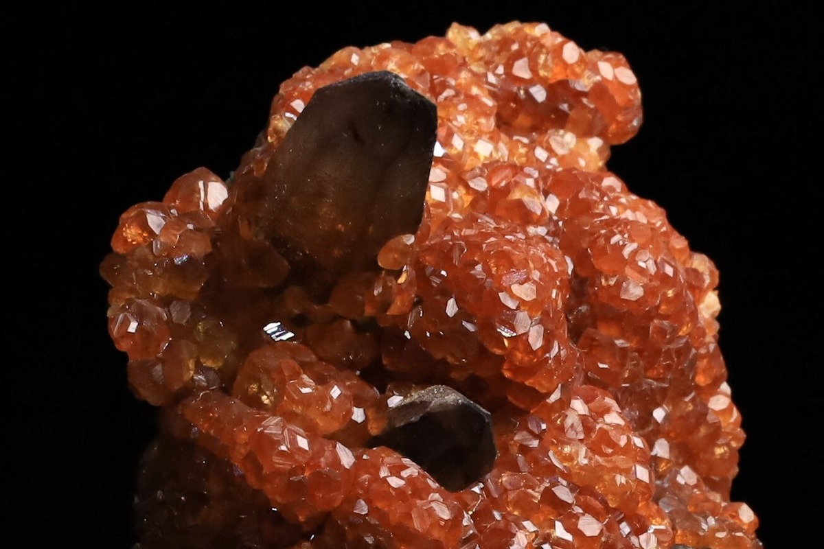 大地のエネルギーの結晶 スペサルティンガーネット クラスター 