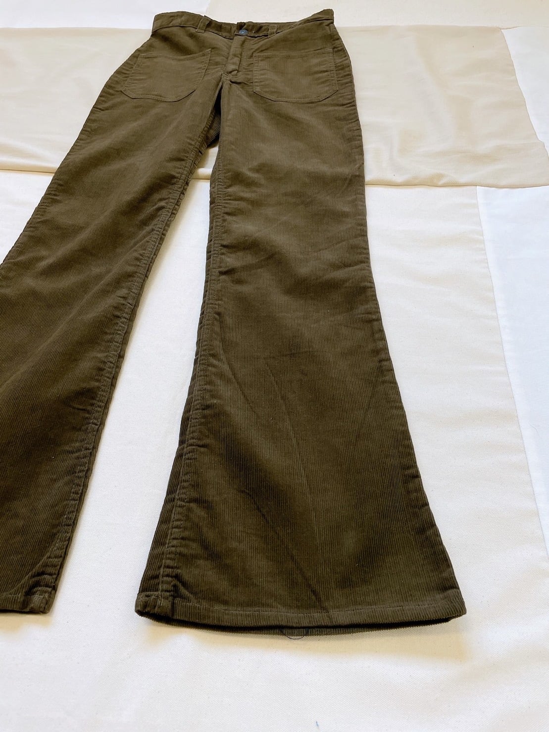 70年代 Levi's コーデュロイフレアパンツ ビッグE | Used & Vintage Clothing 『VALON』『Lanp』  powered by BASE