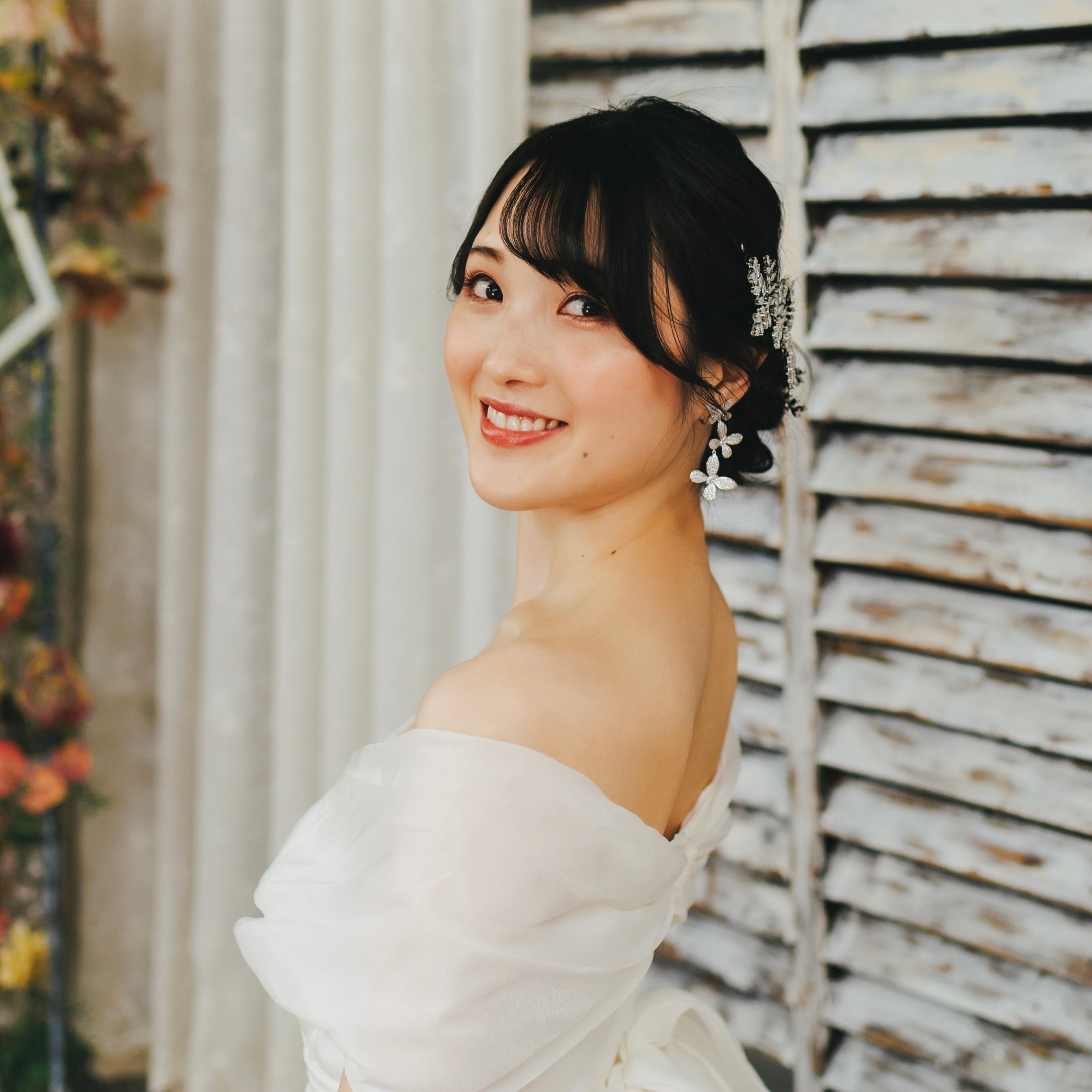 【美品】ウェディングドレスk-42 (カーディガン、ピアス付き) WEDDING PHOTO♡ 【dress】B-02509 greige KIYOKOHATA 【tuxedo