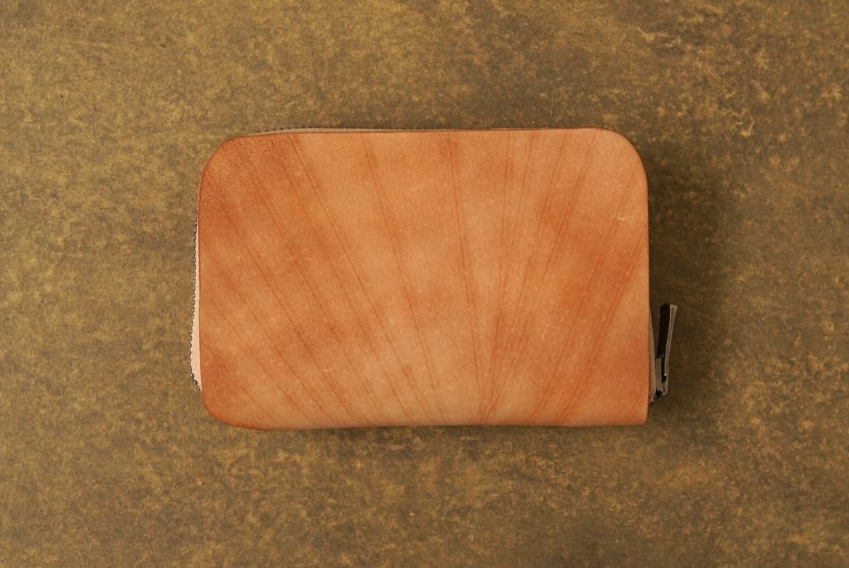 NAGI round zip wallet MID コードヴァン ナチュラル | una