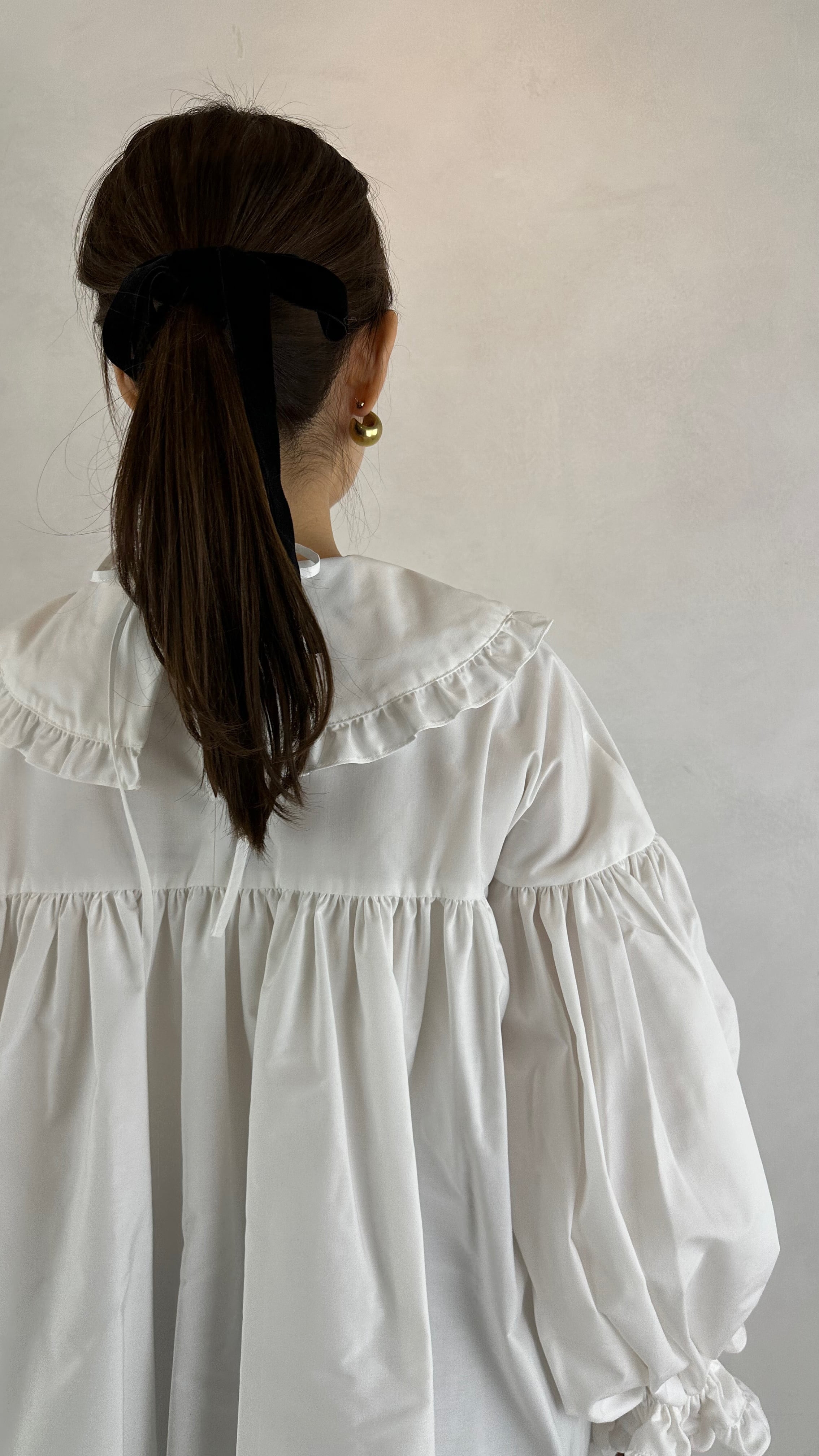 再販】フリルカラーブラウス_ホワイト | YOIHI 