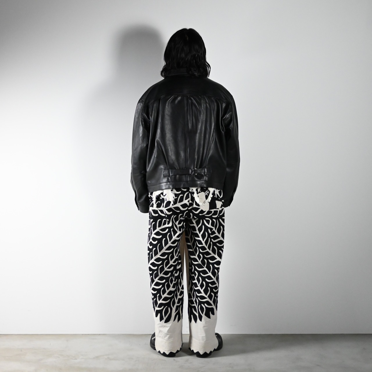 CCUの新作「TRUCKER JACKET」コーディネート