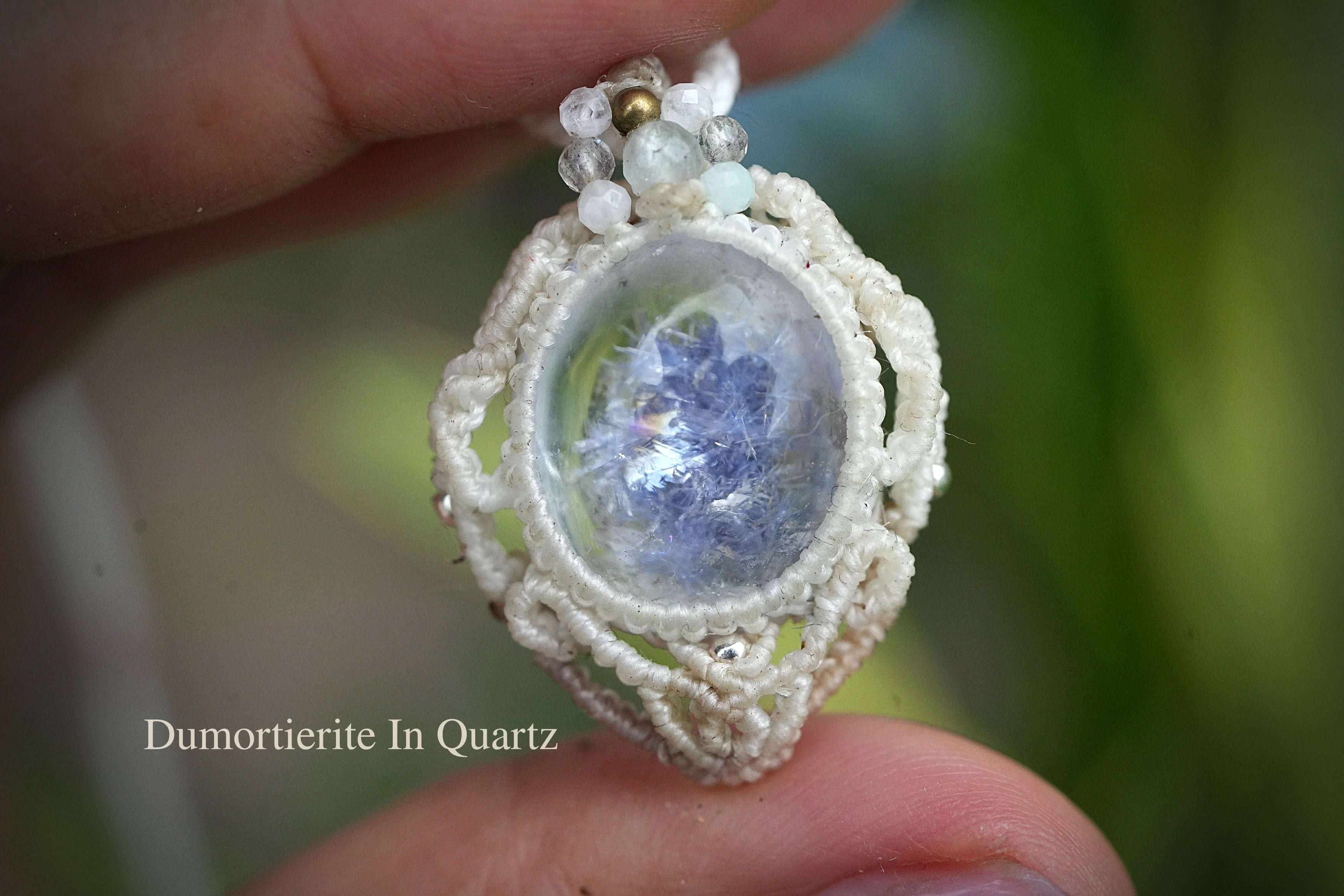 虹入り★デュモルチェライトインクォーツ マクラメネックレス2169