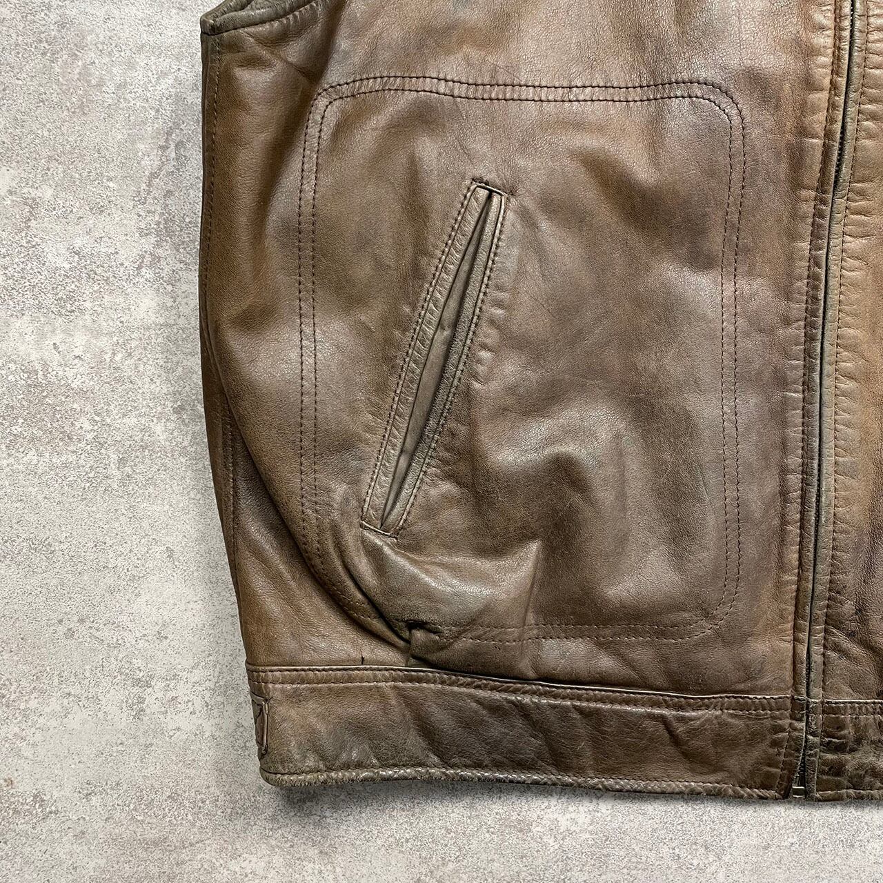 BANANA REPUBLIC LEATHER VEST JACKET SIZE L (USED) | Flip N' Merch