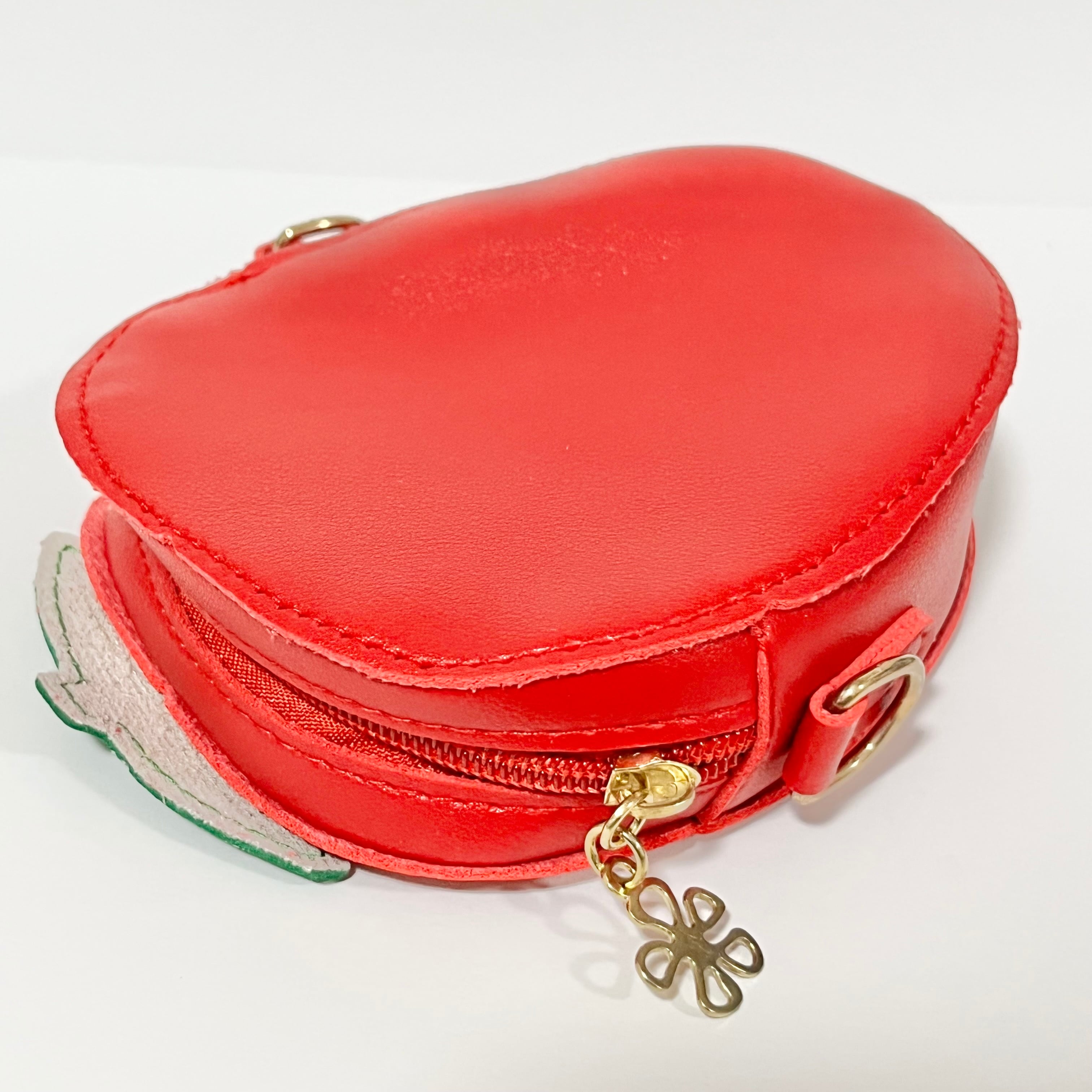 いちごショルダーバッグ 新品 いちご ショルダーバッグ ビニール 苺 イチゴ チェーン