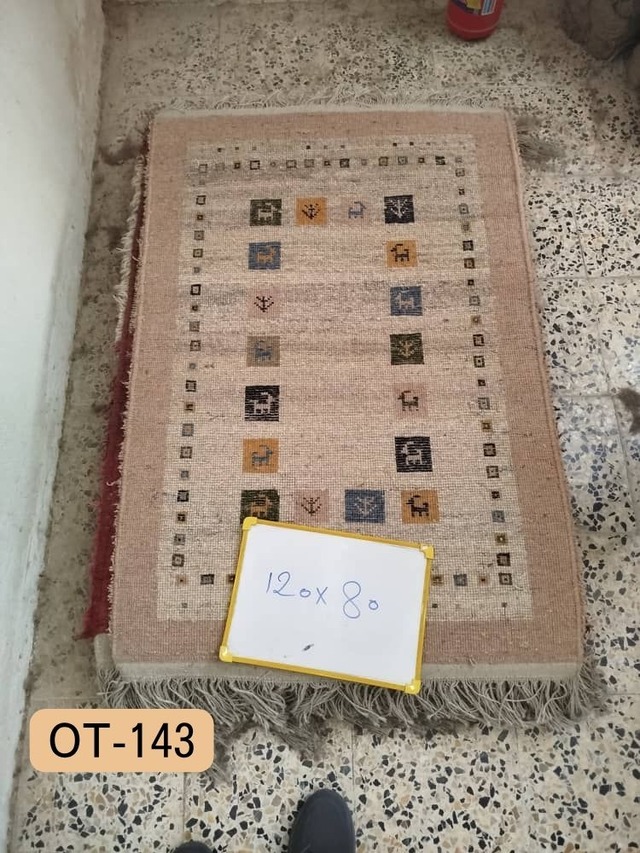 2026年 織りたてギャッベ【No.143】 ※現在、こちらの商品はイランに置いてあります。ご希望の方は先ずは在庫のご確認をお願いします。
