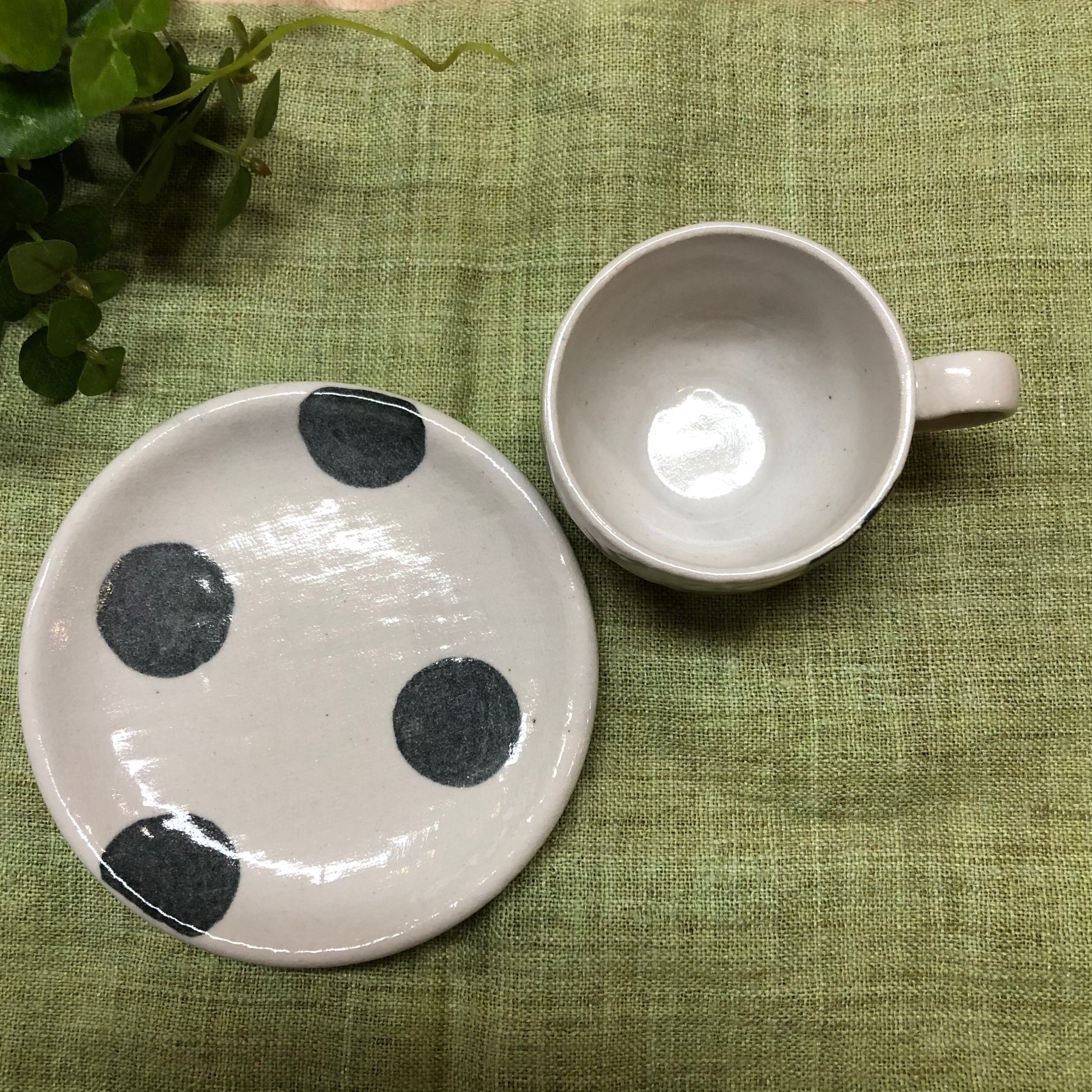水玉　コーヒーカップ＆ソーサー「白」
