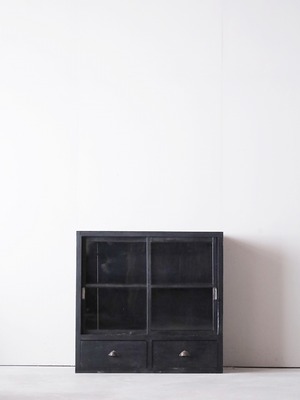 ガラス戸棚 黒 下