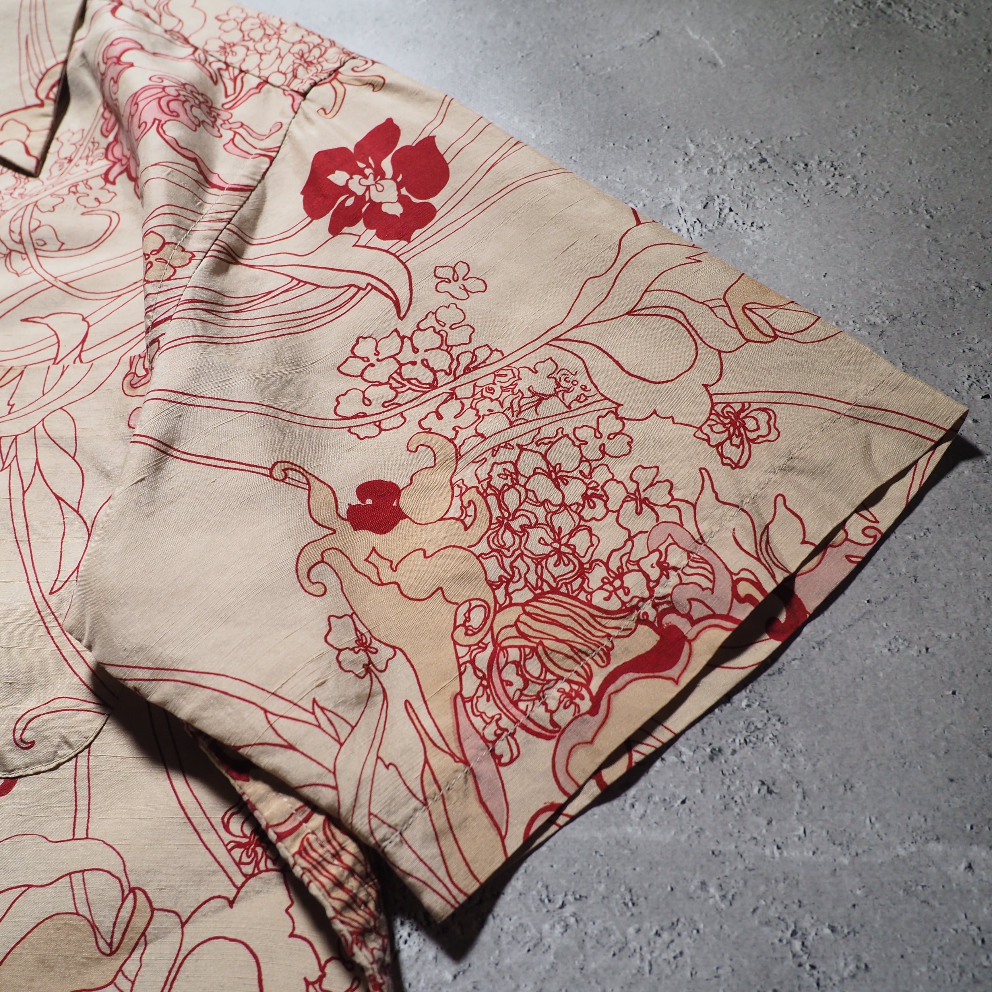 1990s Beautiful flower pattern vintage open collar SS silk shirt