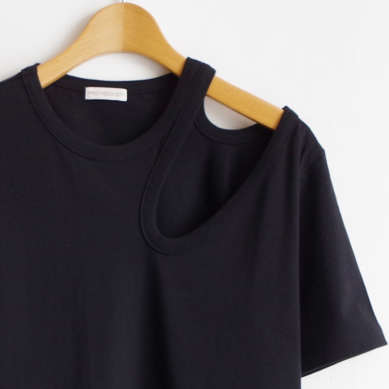PROTAGONISTA 　Asymmetry Tee