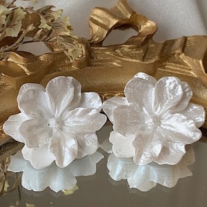 white flower pierce,earring<a783>