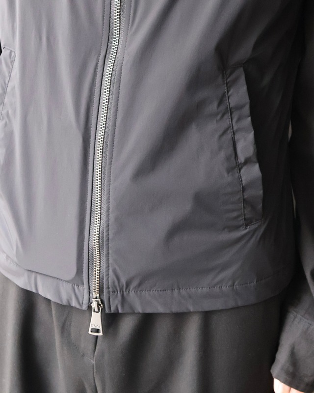 【EMPOLIO ARMANI】nylon double zip hoodie vest