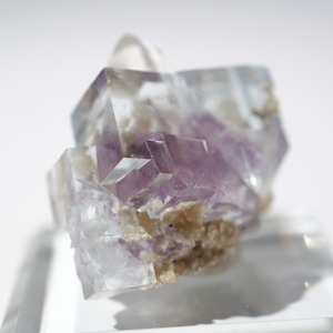 ヤオガンシャン産 フローライト 共生 / 原石 標本