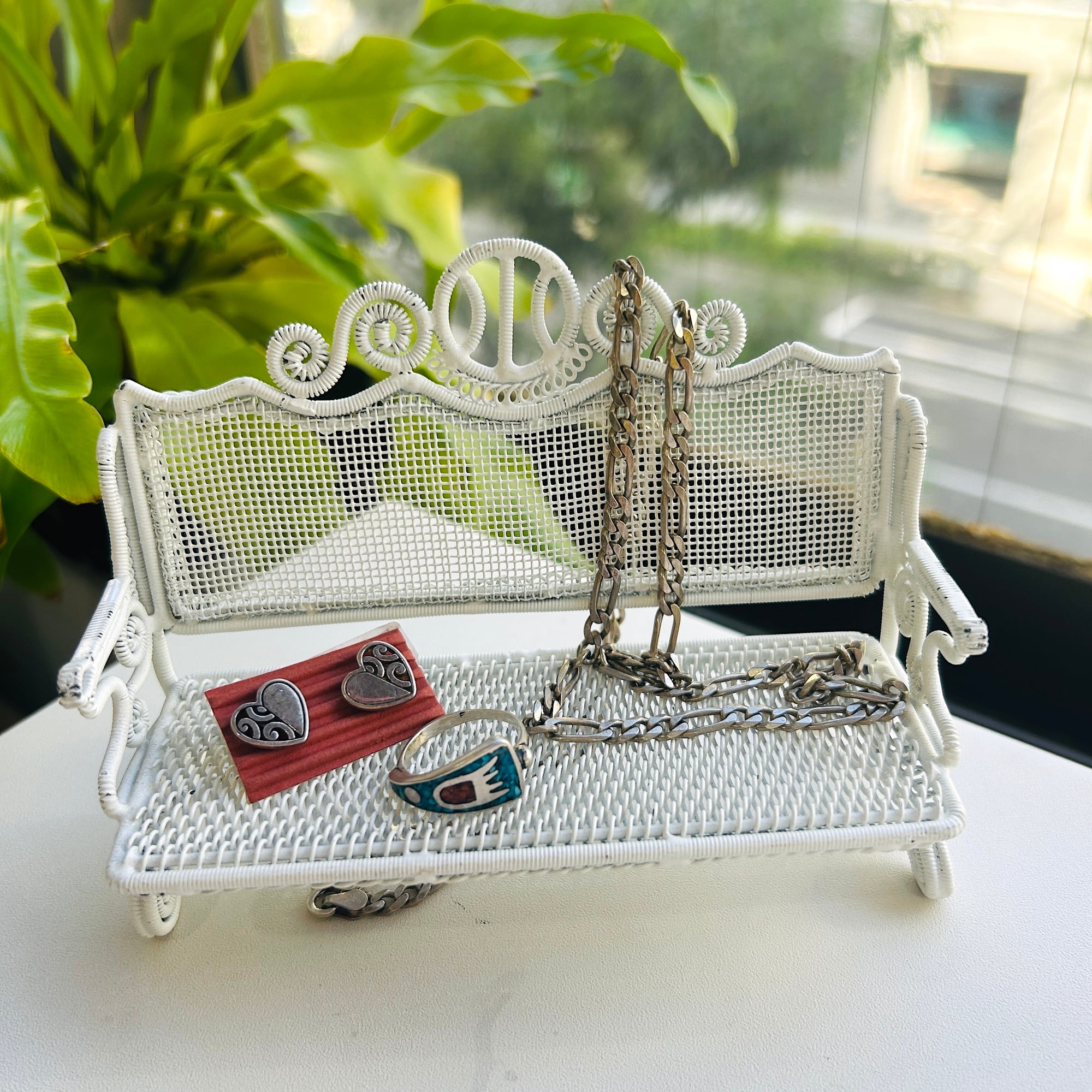 vintage whiteドールベンチチェア | Milo Antiques & Vintage
