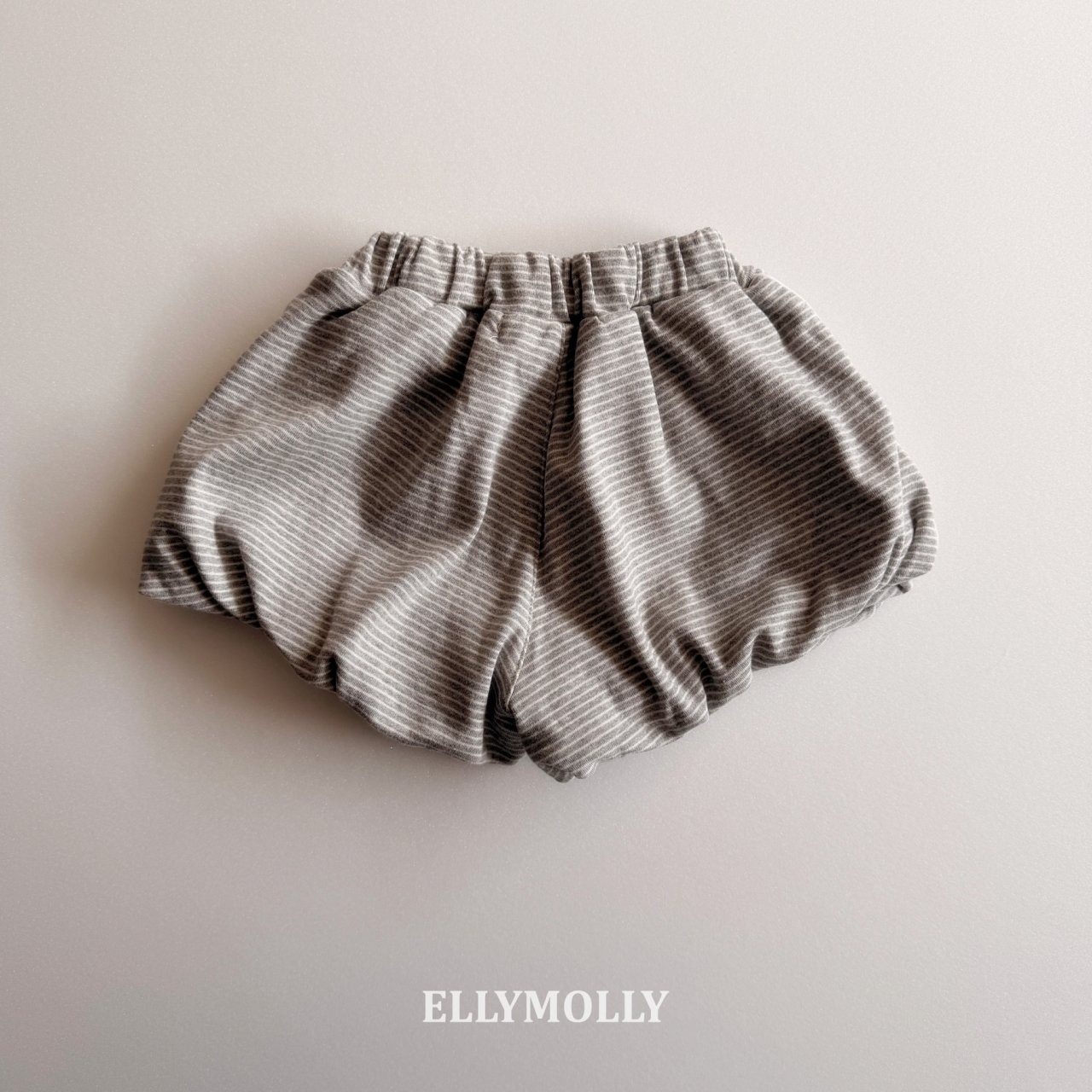 [ELLYMOLLY] Madeleine Balloon Shorts / [엘리몰리] 마들렌벌룬쇼츠
