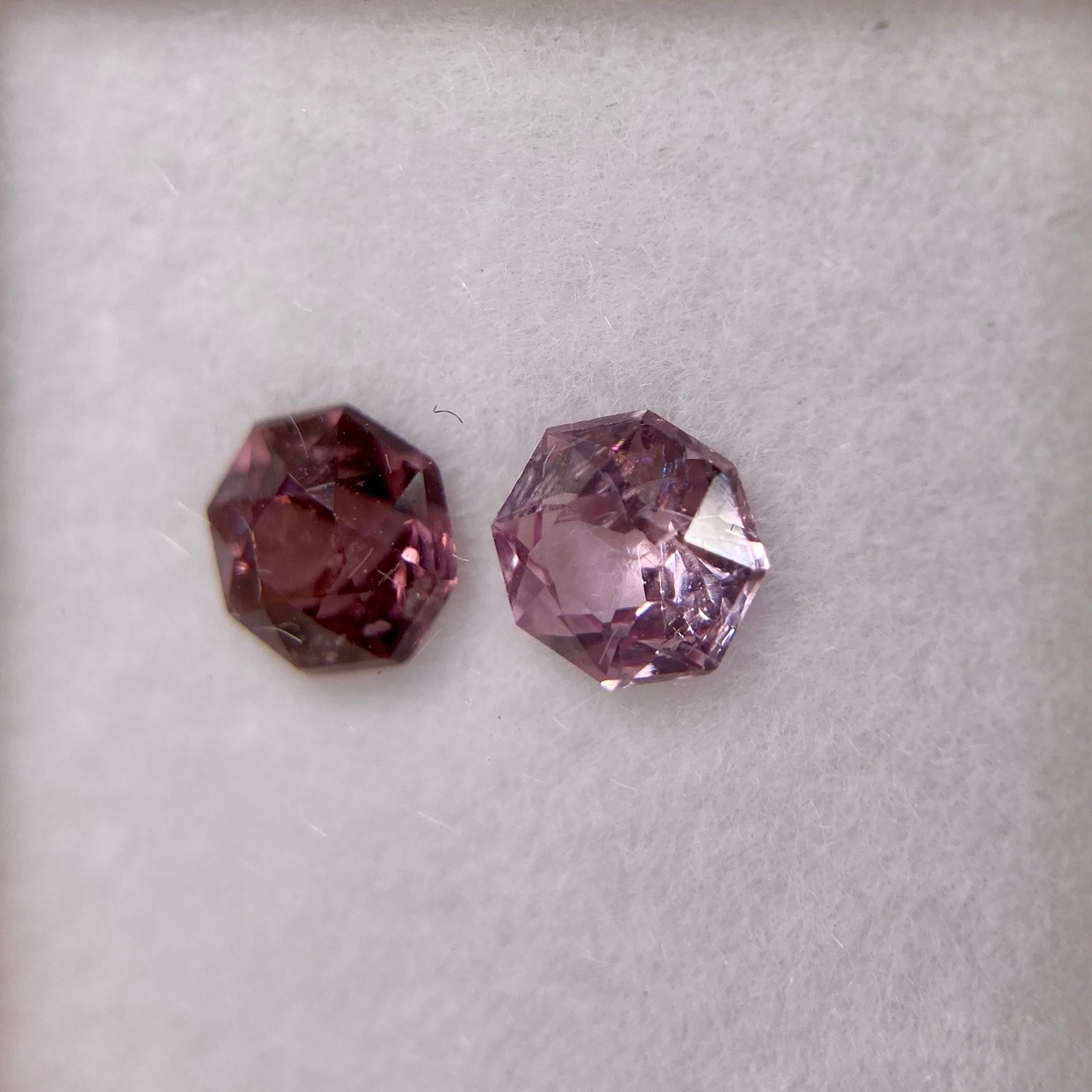 お花みたいなスピネル 訳アリセット  4.5mm-5mm以下 2点セット ⑰