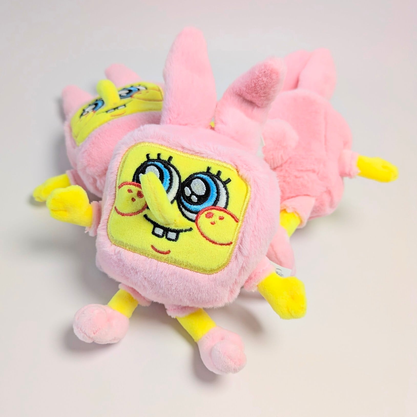 【 SpongeBob SquarePants ( スポンジボブ ) 】スポンジボブ うさぎコスチューム / 着ぐるみver. / ぬいぐるみキーホルダー / プラッシュキーホルダー 〚アメリカン雑貨 アメトイ〛