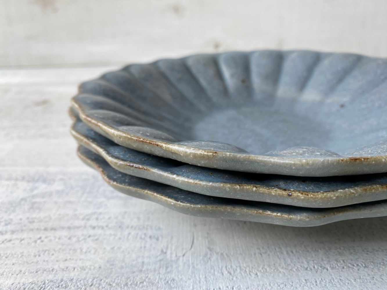 グレー釉 輪花深皿 大 | 古谷製陶所