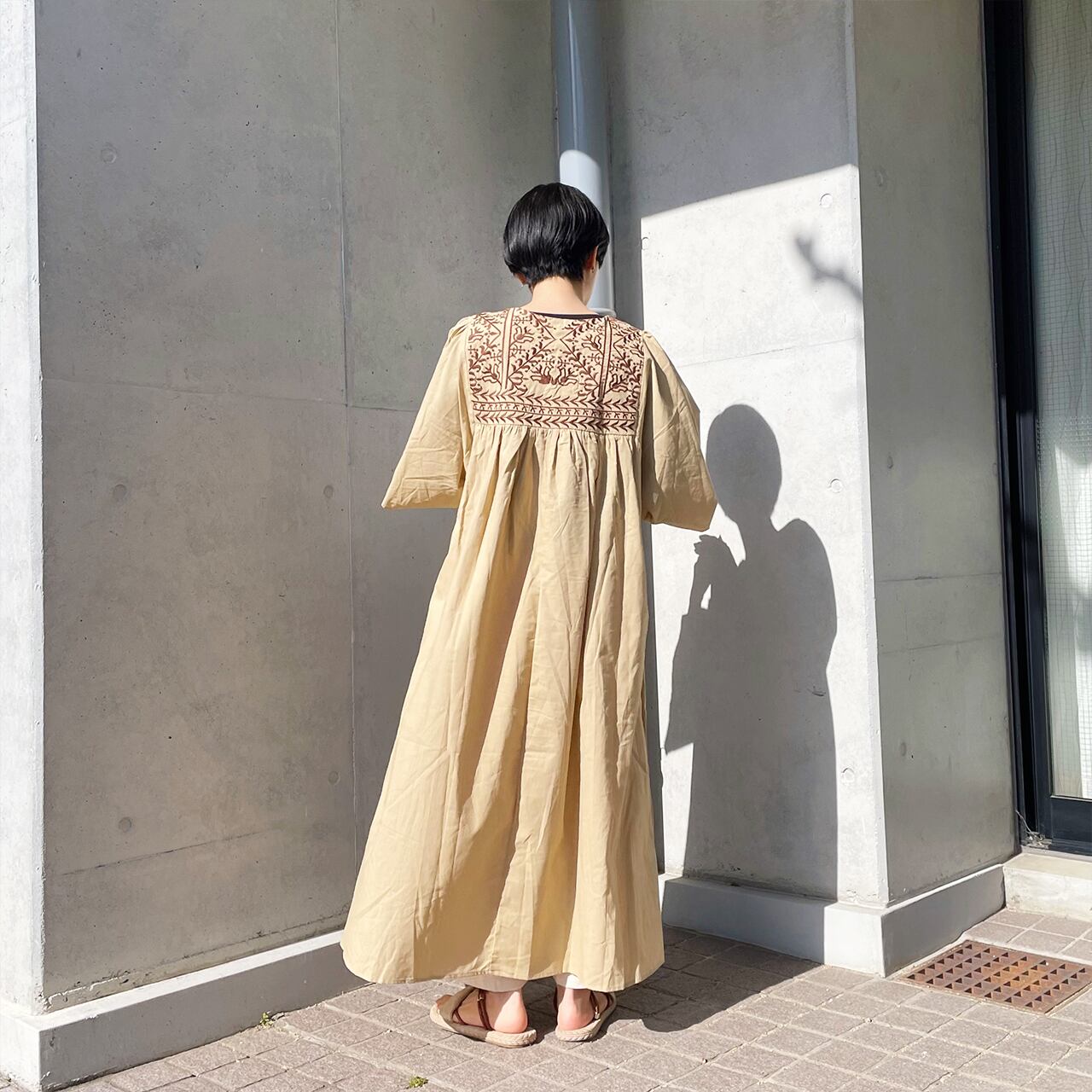 Front embroidery tassel dress (beige)