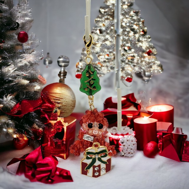 ルチルクォーツとクリスマスツリーの幸運アクセサリー！サンタ赤ちゃんのビーズモチーフ
