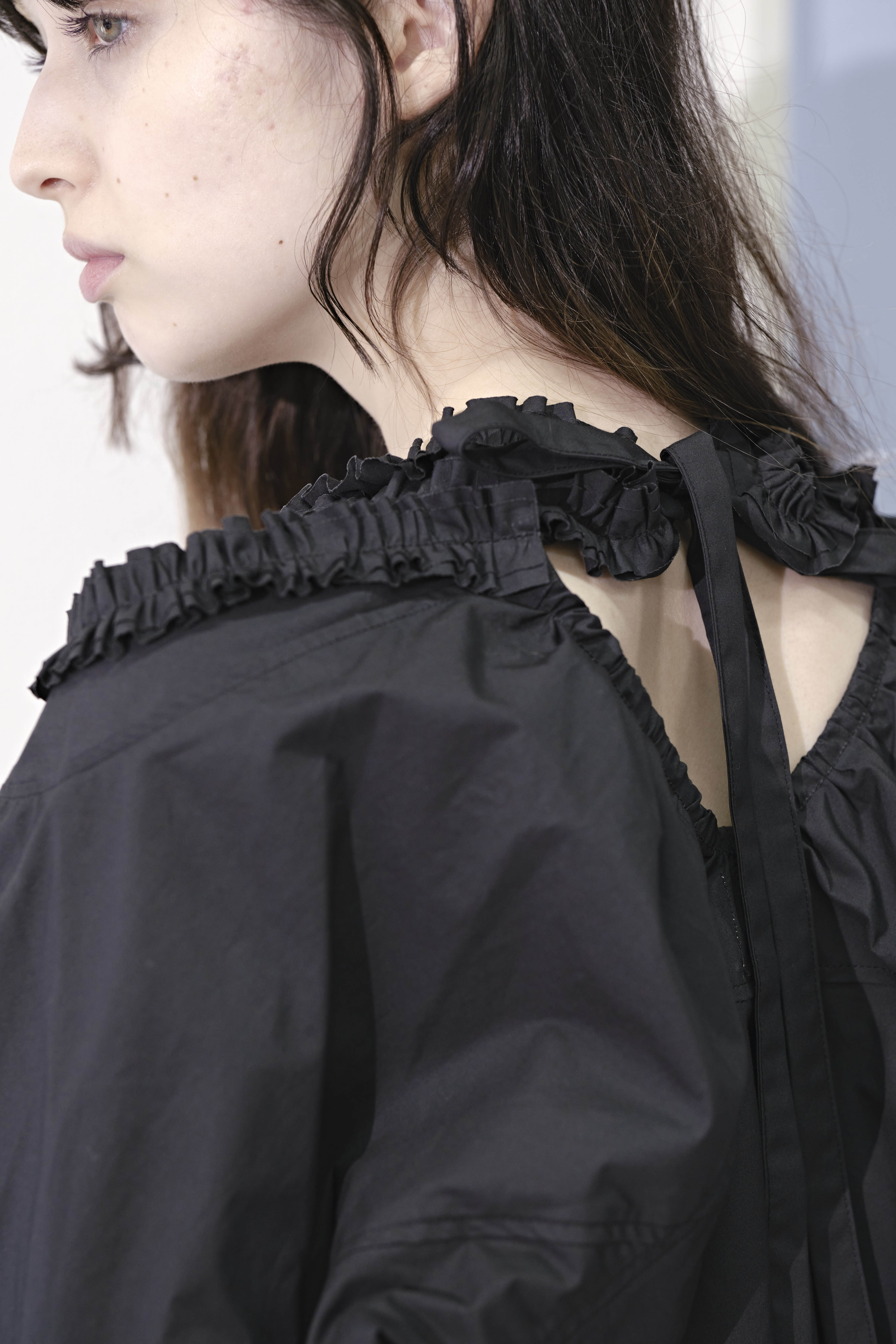 Ruffled blouse | naokitomizuka_onlineshop