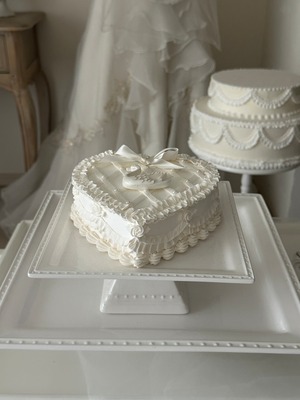 Swan Cake Lサイズ(9月30日まで期間限定販売)