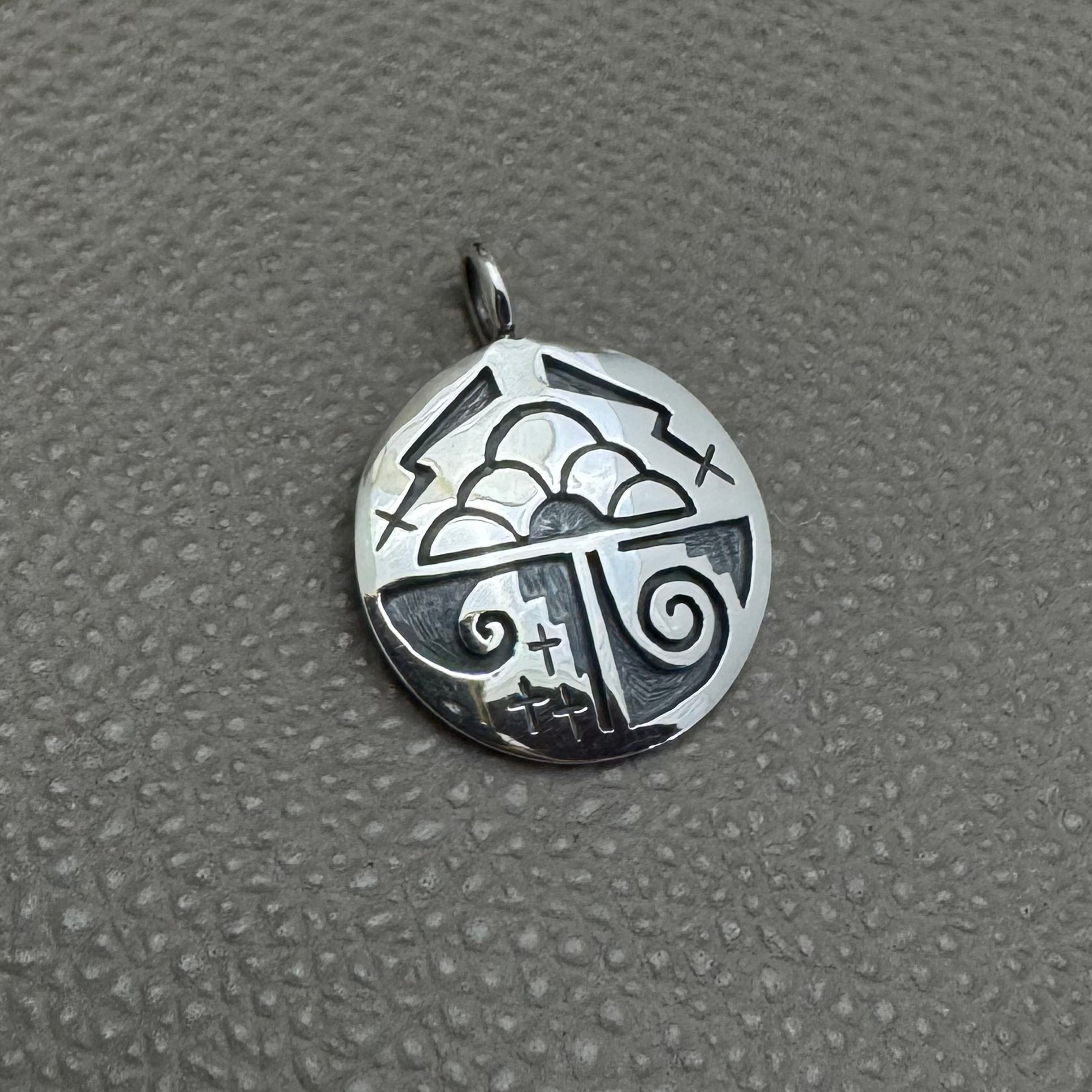 HOPI（ホピ）族 Ruben Saufkie（ルーベン・ソフキー）作 ベアパウ