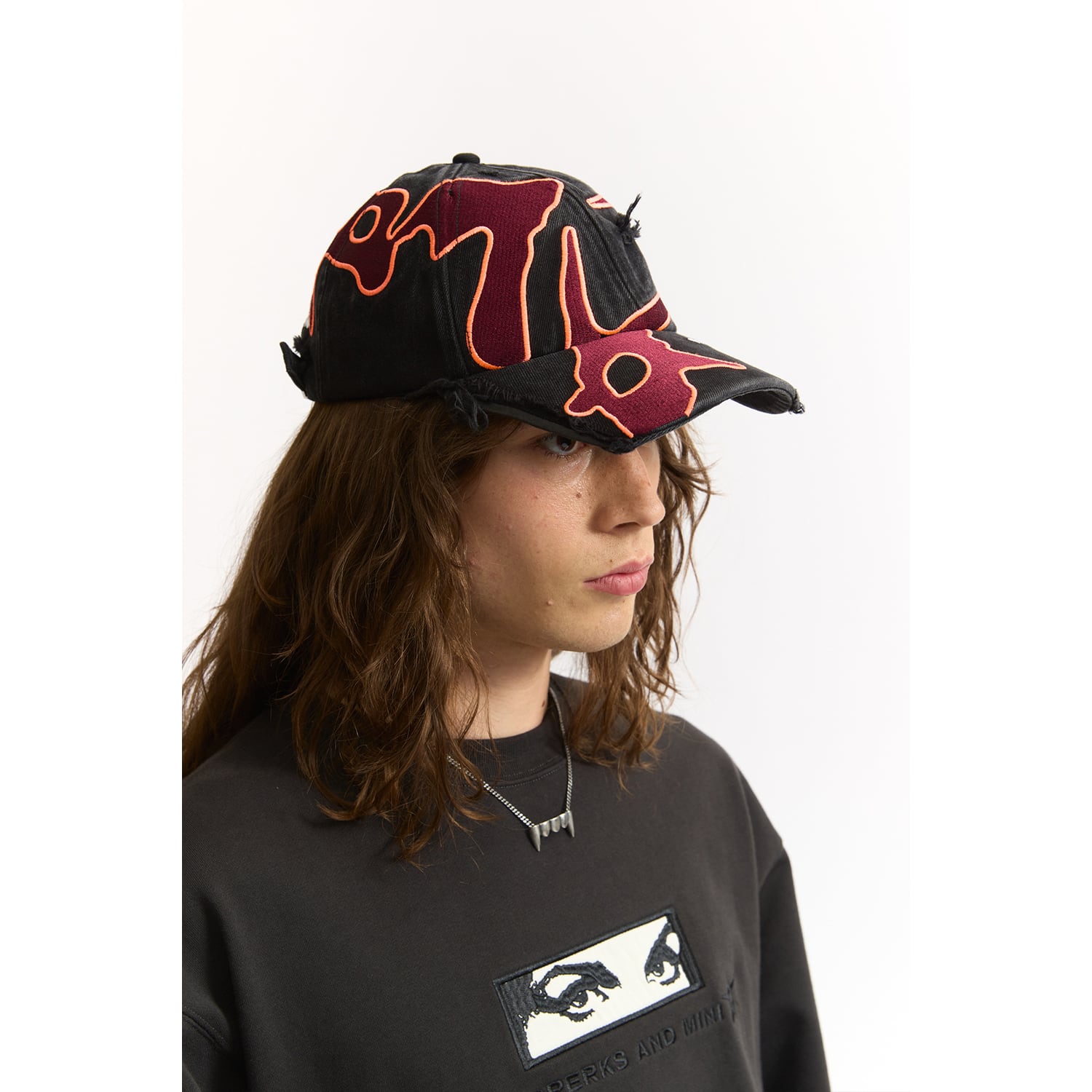 UNEEK BASEMNT - Discover independent style.