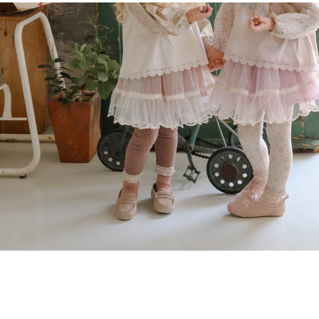 秋花柄フリル裾レギンス