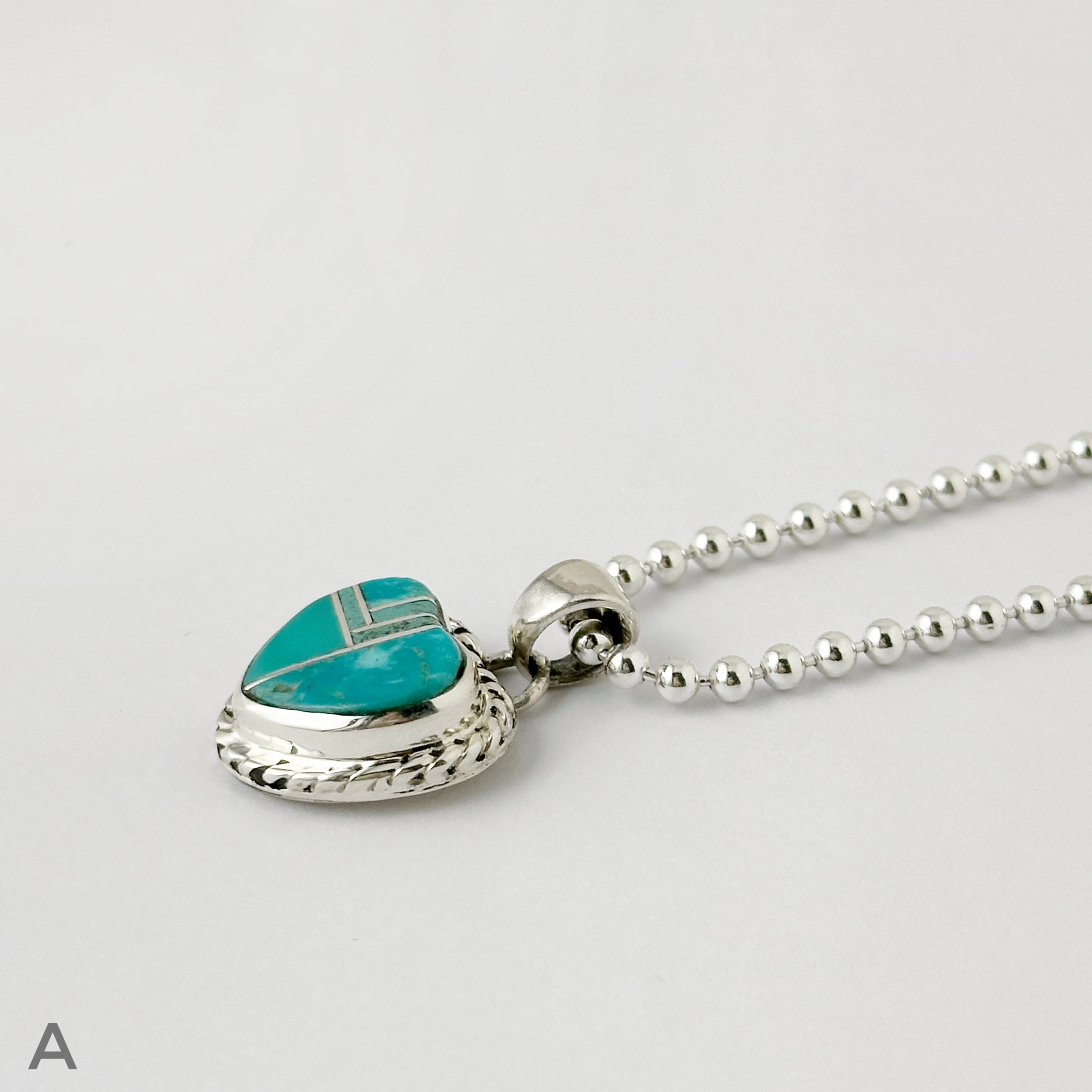 ターコイズ ペンダント-ネックレス Indian Jewelry》ハート モザイク ターコイズ ペンダント ネックレス
