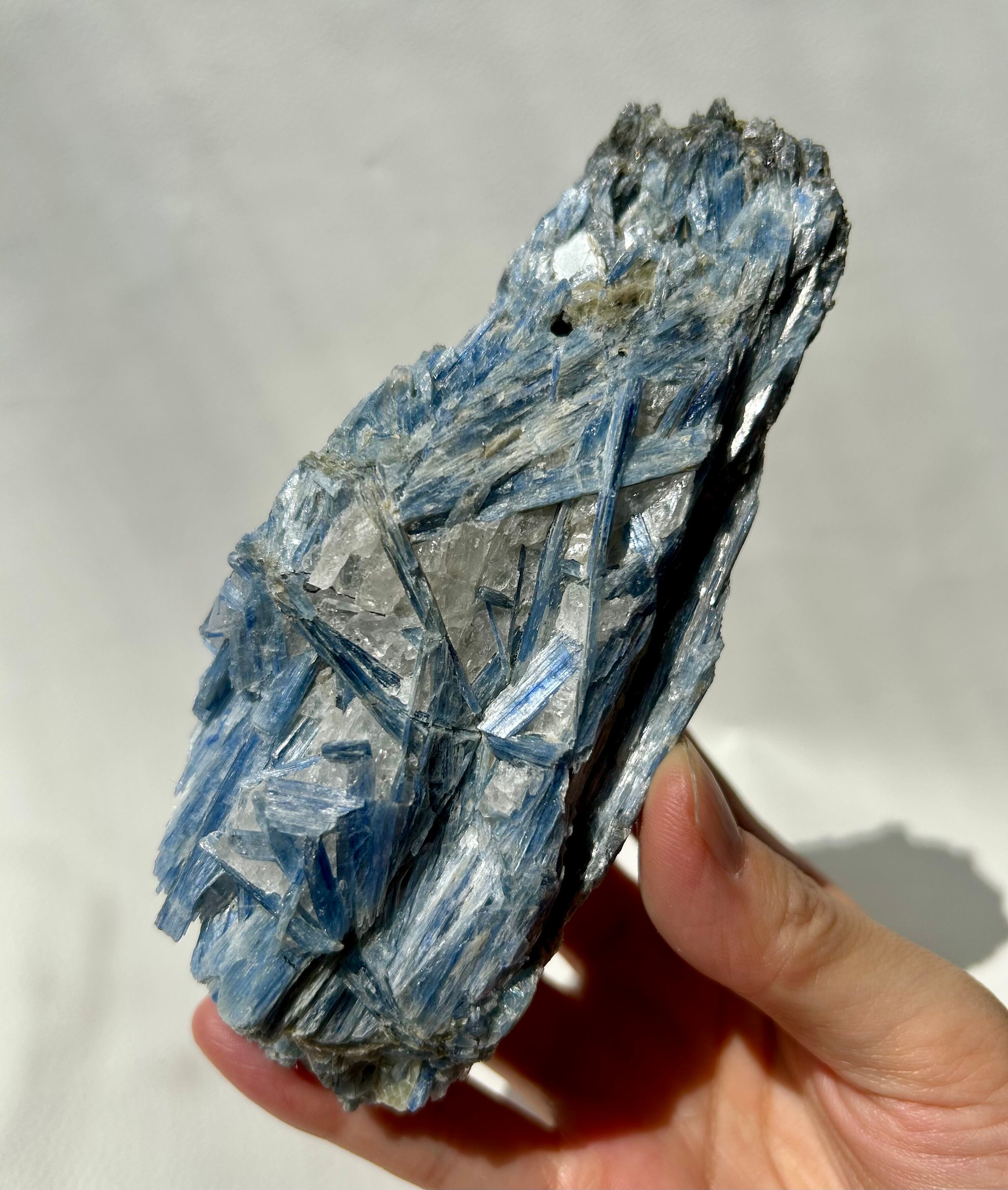 ビビアナイト（藍鉄鉱）2-1・206g（ブラジル産鉱物標本）