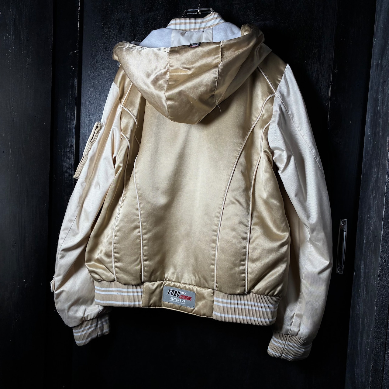 FUBU / ゴールド×ホワイト 切り替えジャケット / Y2K短丈シルエット / ラグジュアリーHIPHOP