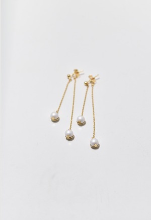 Acorn pearl pierce White