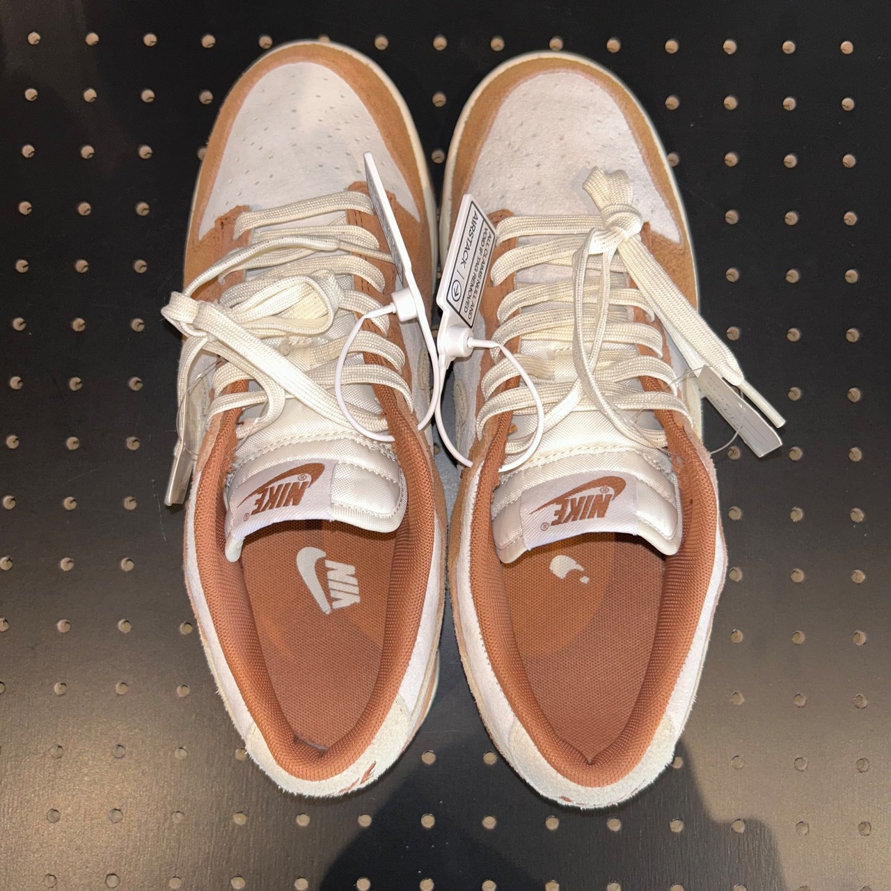 NIKE DUNK LOW PRM "MEDIUM CURRY" US8/26cm