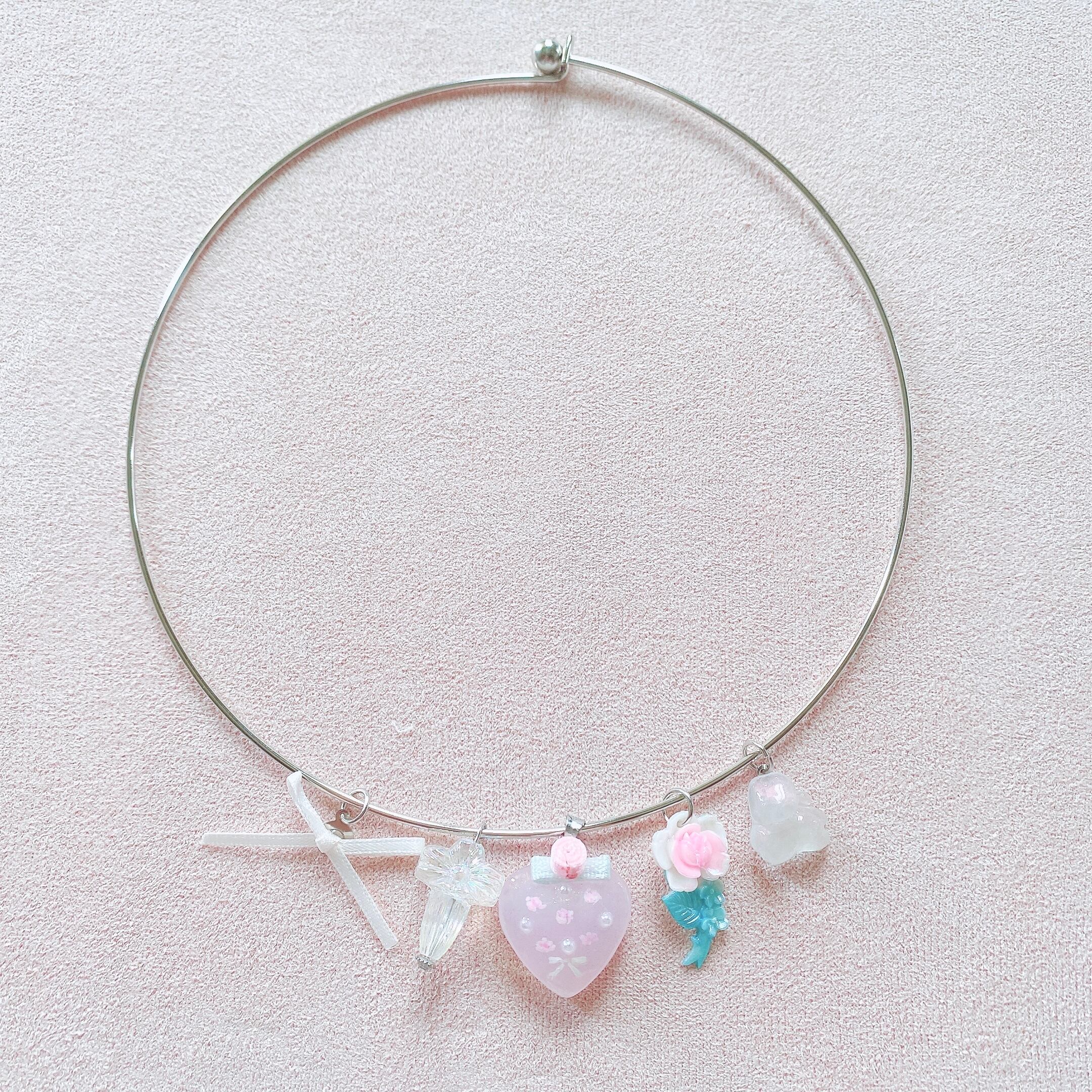 シルバーチョーカー　花とうさぎ