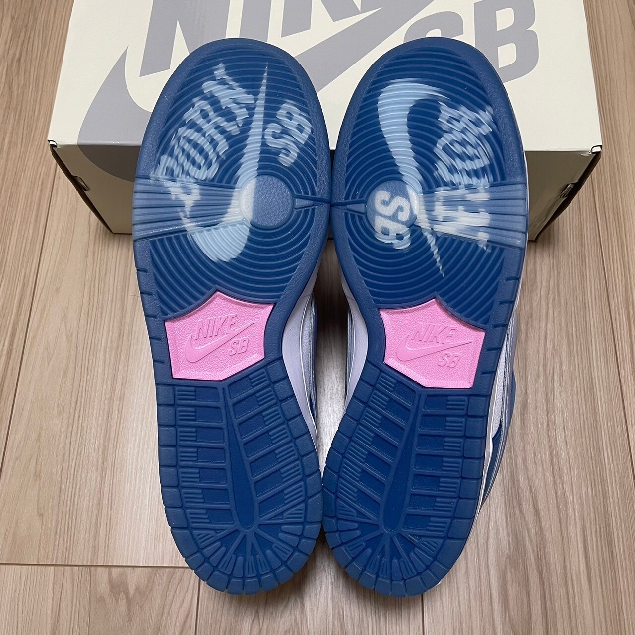 ×BORN × RAISED DUNK SB LOW PRO QS ONE BLOCK AT A TIME　FN7819-400