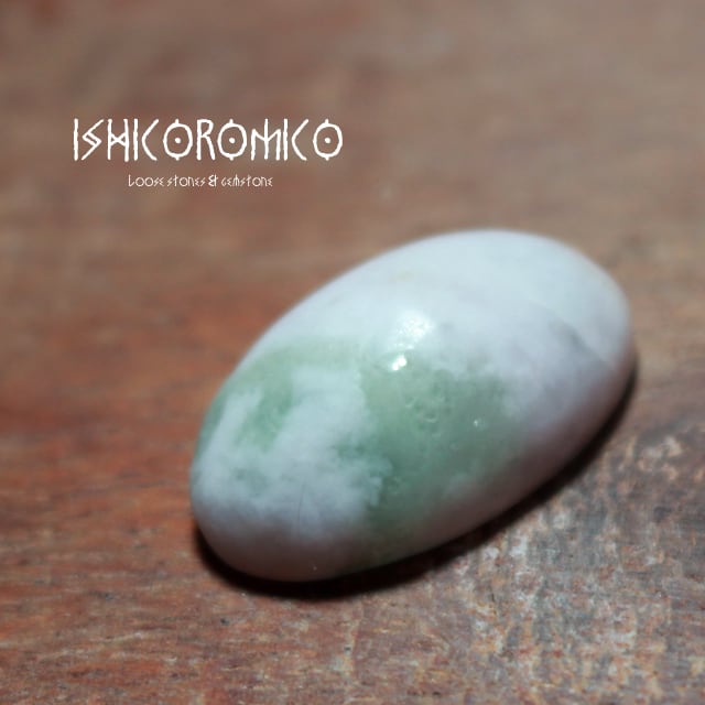 桃簾石(チューライト/糸魚川産)