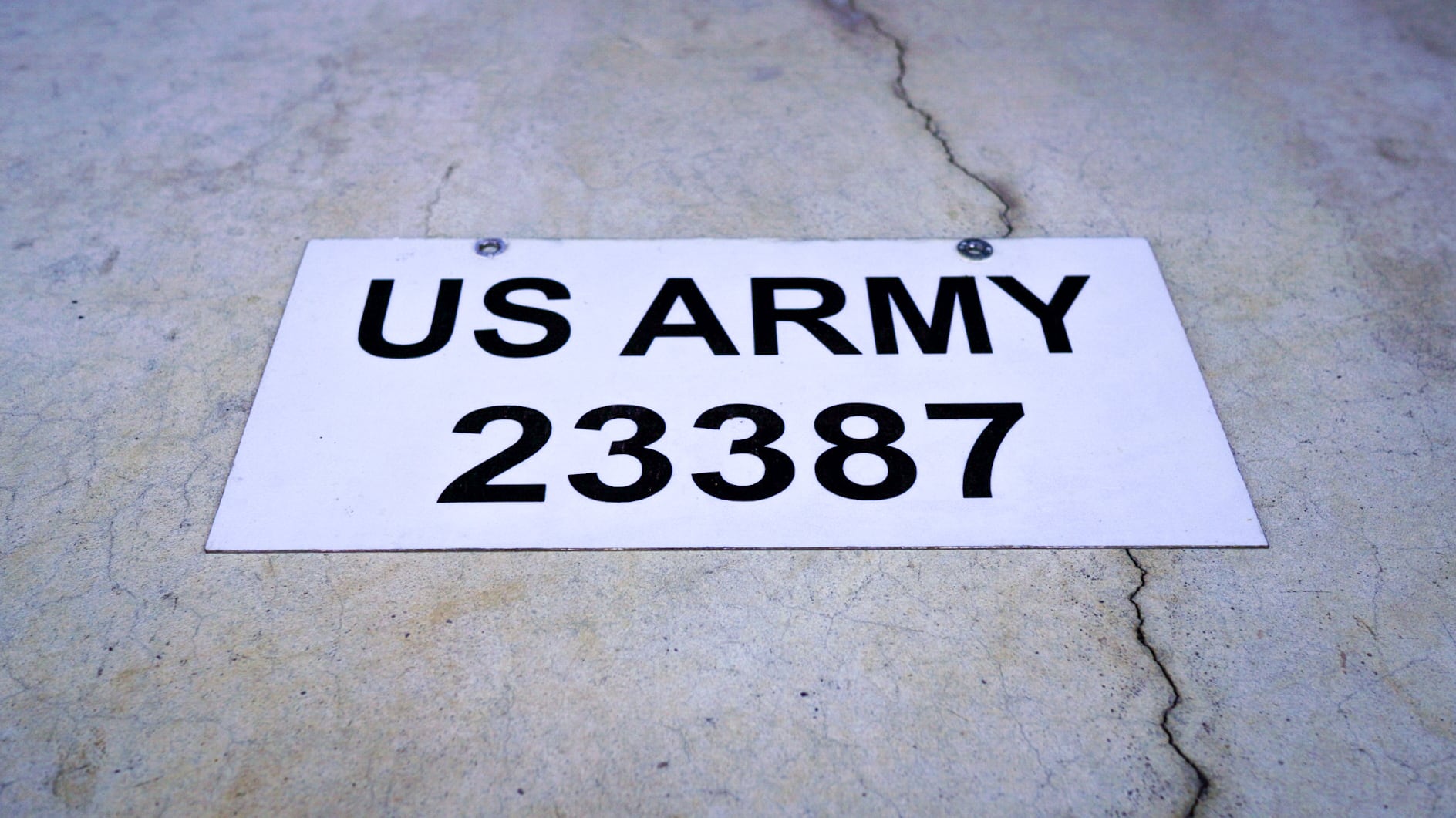 米軍放出品　US MARINE CORPS　ナンバープレートカバー　米軍実物 USMC ナンバープレート 海兵隊私用車両プレートの商品詳細