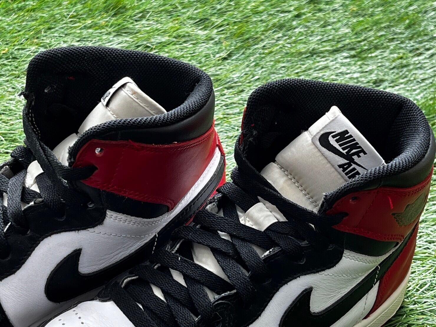 NIKE AIR JORDAN 1RETRO HIGH OG BLACK TOE 555088-184 26㎝ 35423 