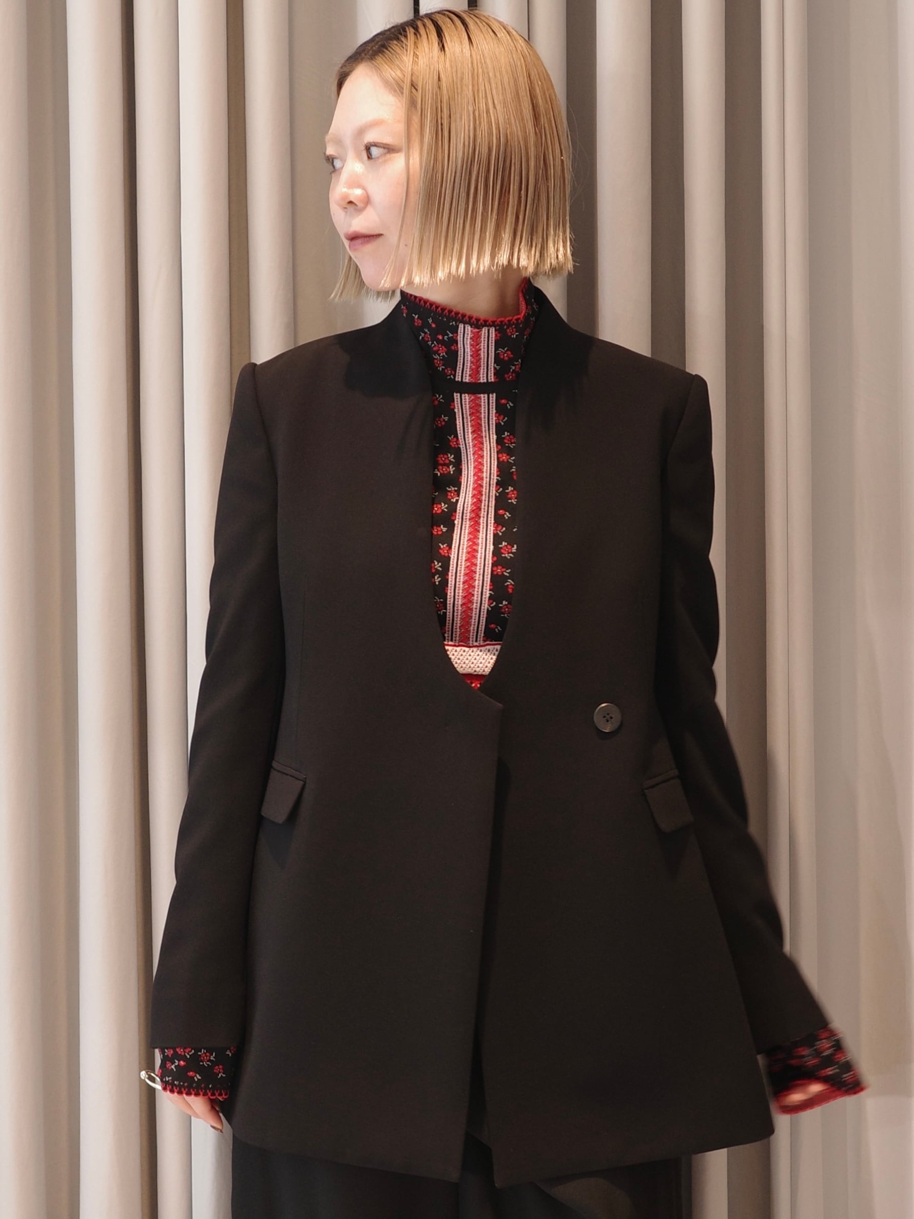 Mame Kurogouchi ジャケットベルト付き size2 Mame Kurogouchi ジャケットベルト付き size2 Mame Kurogouchi