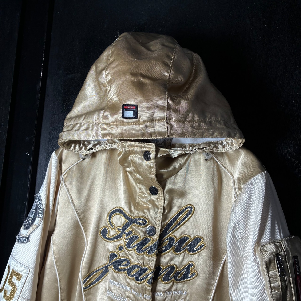 FUBU / ゴールド×ホワイト 切り替えジャケット / Y2K短丈シルエット / ラグジュアリーHIPHOP